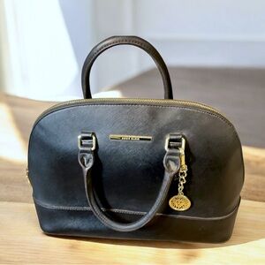 🌺Large Anne Klein Satchel